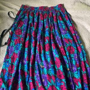 Vintage jewel toned skirt. Perfect condition vintage skirt.